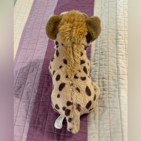 Save our space hyena plush - Picture 4 of 11